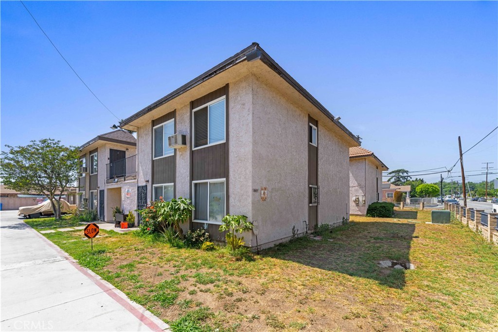669 ,687,651 Weber St. Property Photo 9