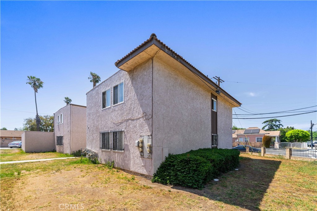 669 ,687,651 Weber St. Property Photo 20