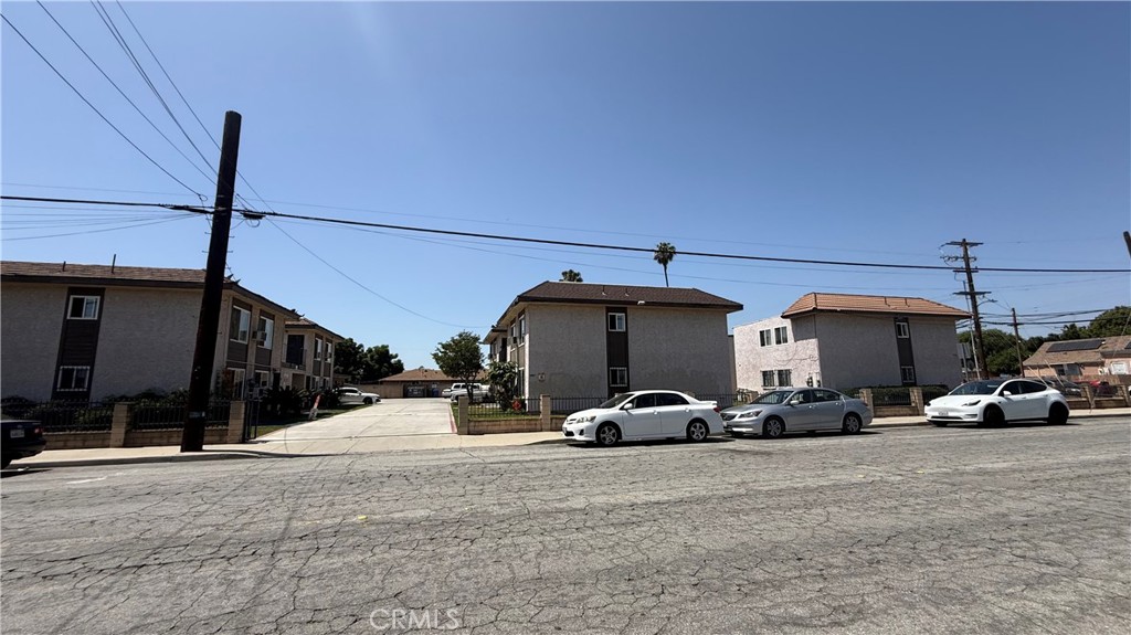 669 ,687,651 Weber St. Property Photo 28