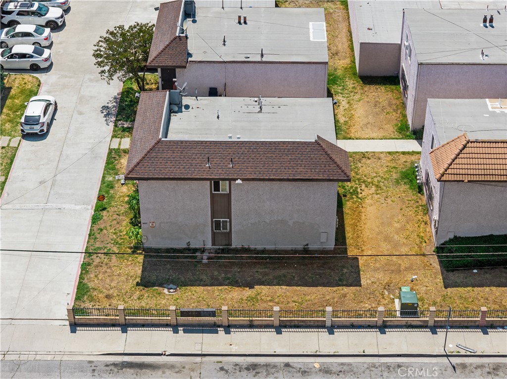 669 ,687,651 Weber St. Property Photo 34