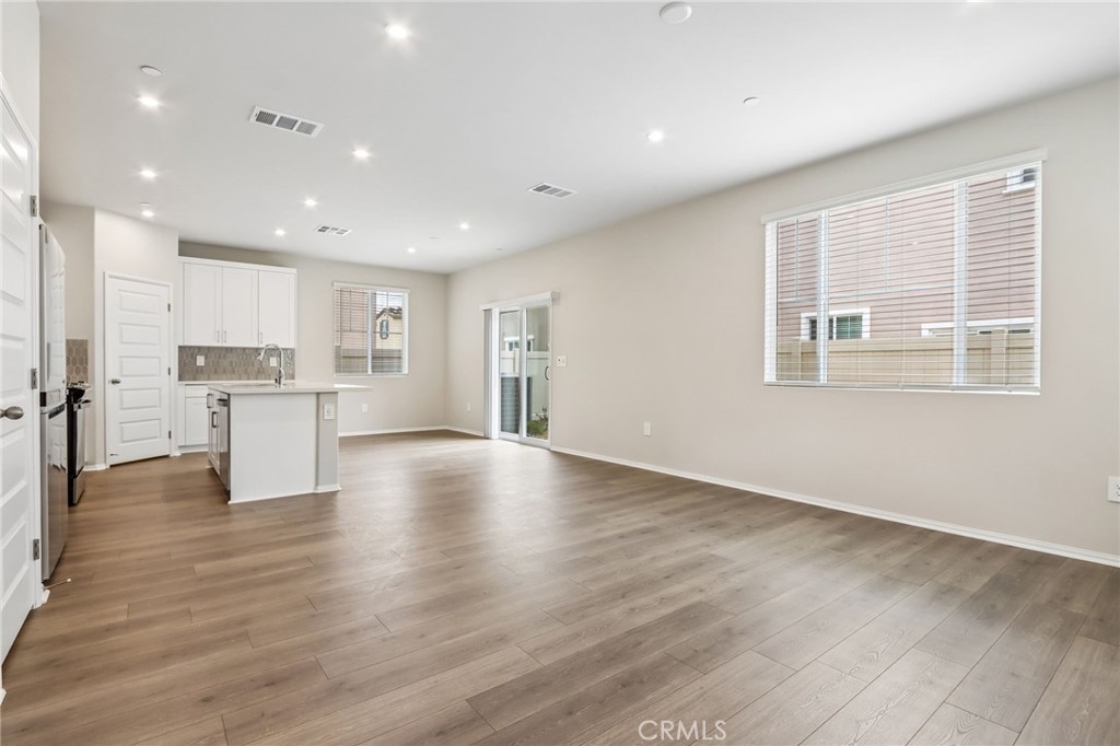 28225 Via Somantano Property Photo 5