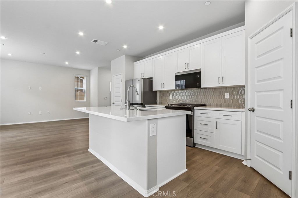 28225 Via Somantano Property Photo 12
