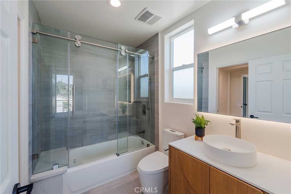 712 N Chestnut Avenue Property Photo 15