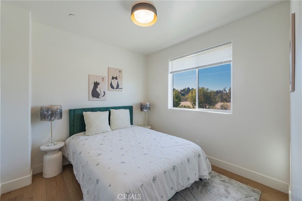 712 N Chestnut Avenue Property Photo 16