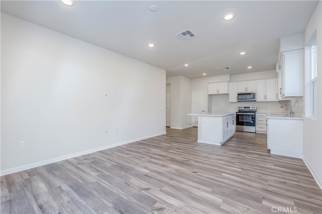 466 Meyer Property Photo 8