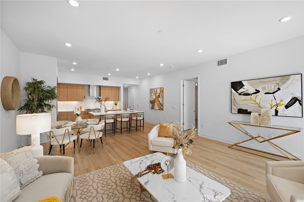 1302 Rivington Property Photo 3