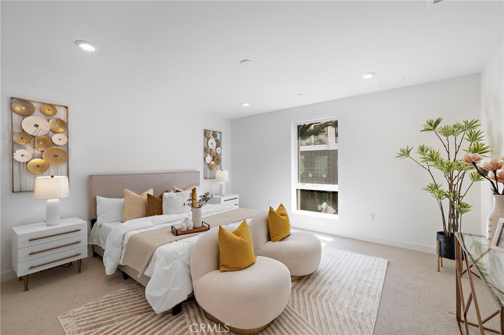 1302 Rivington Property Photo 4