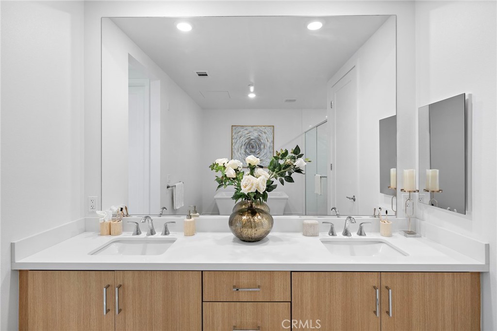 1302 Rivington Property Photo 6
