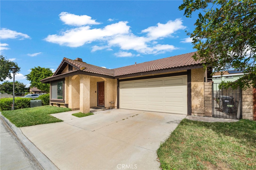 13706 Monterey Ave Property Photo 1