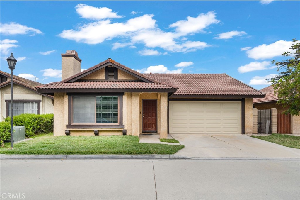 13706 Monterey Ave Property Photo 2