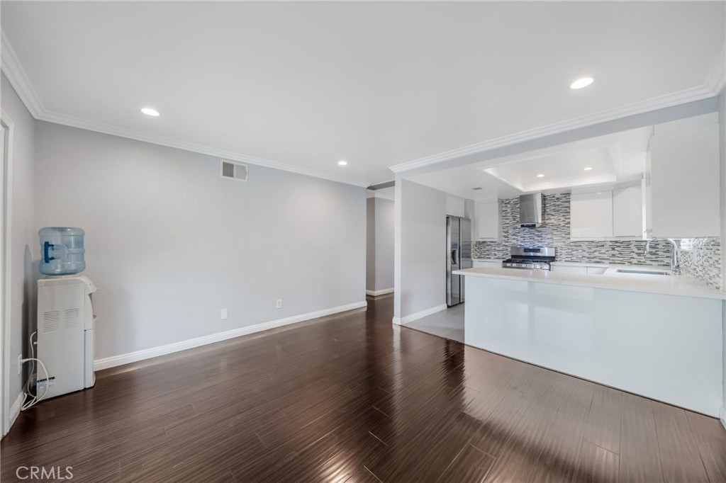 13706 Monterey Ave Property Photo 8