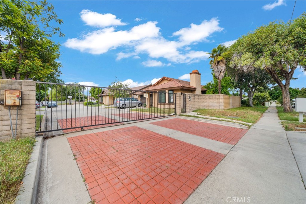 13706 Monterey Ave Property Photo 29
