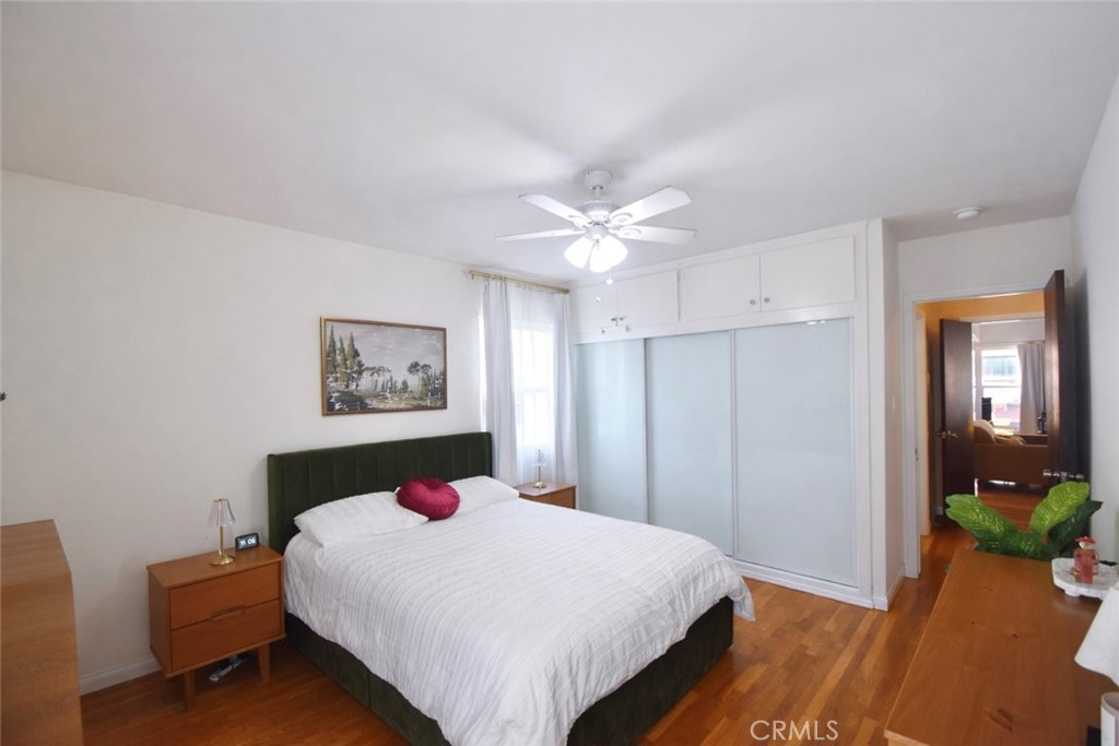1334 E 1st Street 12 Property Photo 24