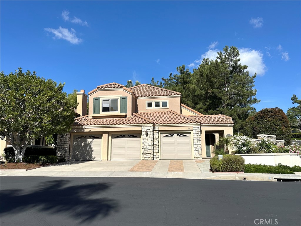 76 Hillrise Property Photo 1