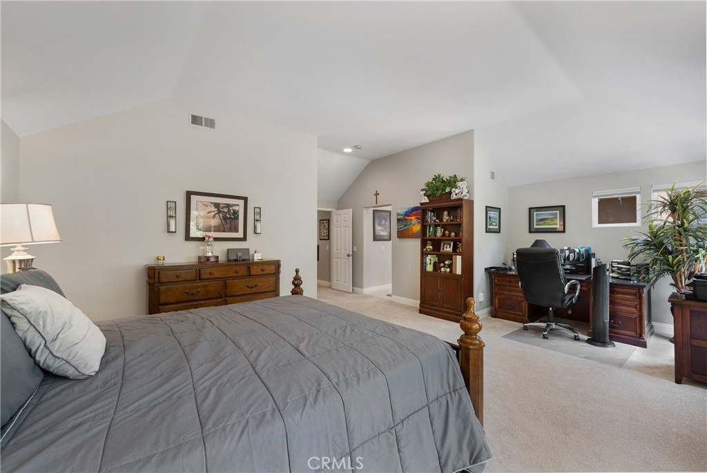 76 Hillrise Property Photo 13
