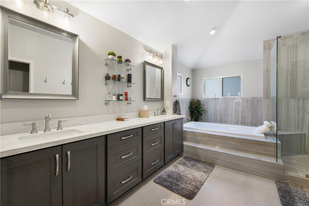 76 Hillrise Property Photo 16