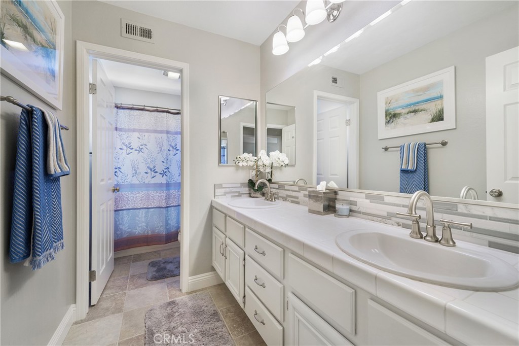 76 Hillrise Property Photo 19