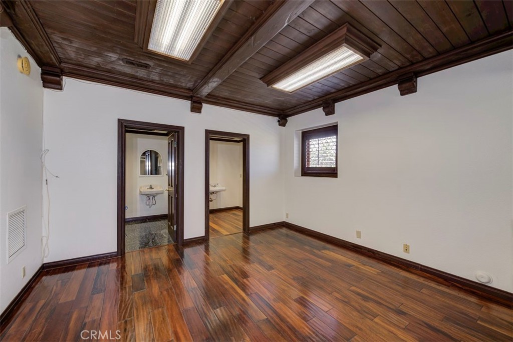 2449 S El Camino Real Property Photo 11