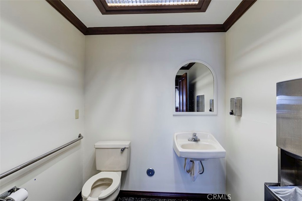 2449 S El Camino Real Property Photo 12
