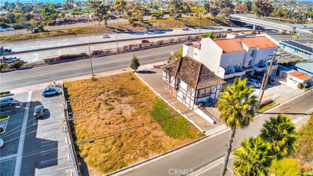 2449 S El Camino Real Property Photo 28