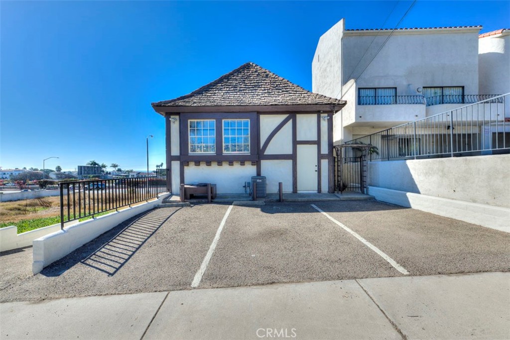 2449 S El Camino Real Property Photo 30