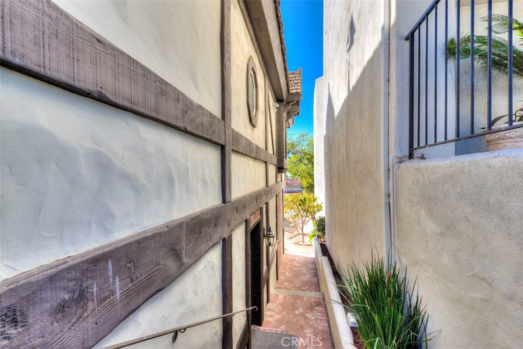 2449 S El Camino Real Property Photo 32