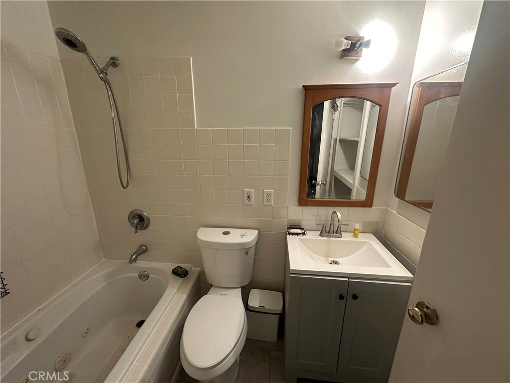 15472 La Salle Lane Property Photo 5