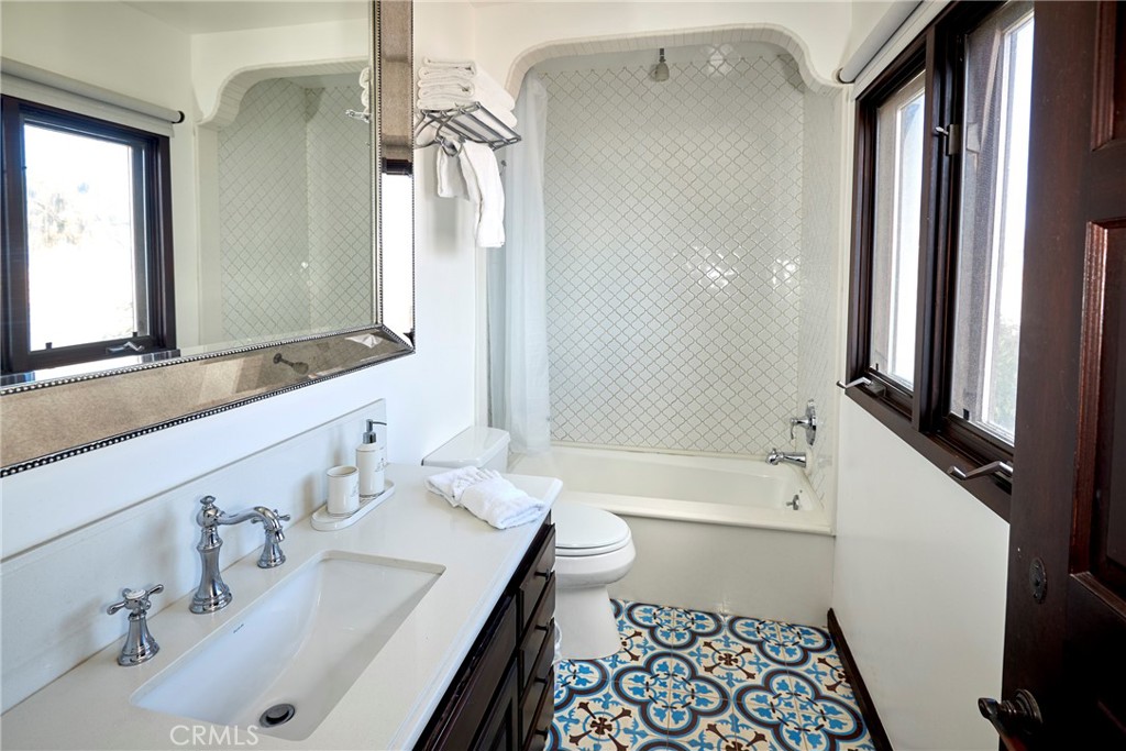 27 Camino De Flores Property Photo 15