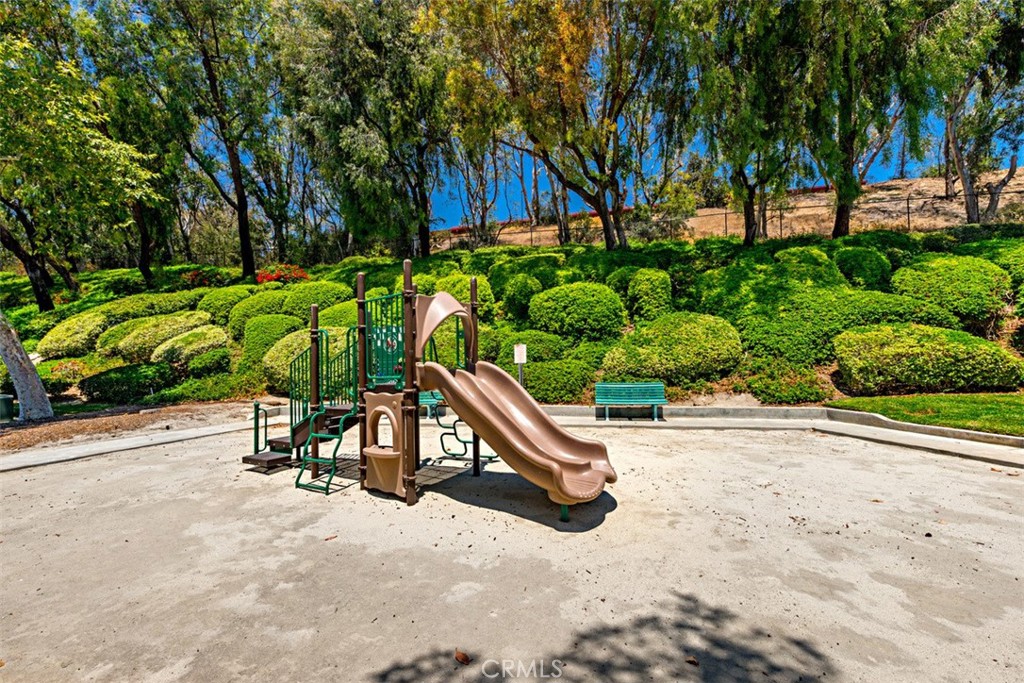 21227 Camelia 18 Property Photo 17