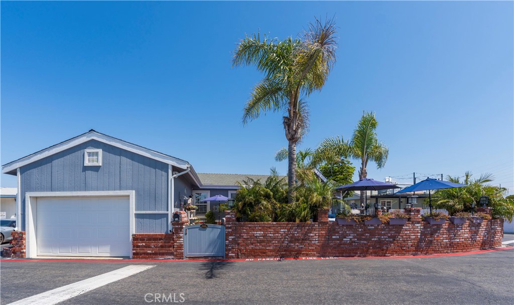 21851 Newland 268 Property Photo 12