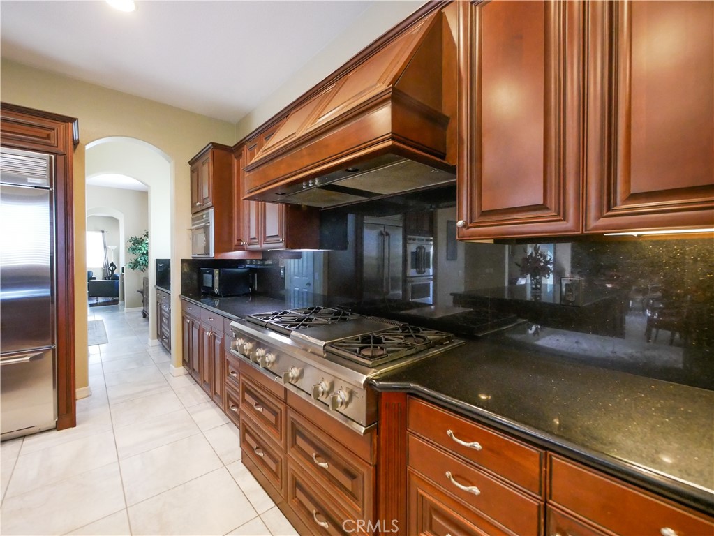22470 Amber Eve Property Photo 5