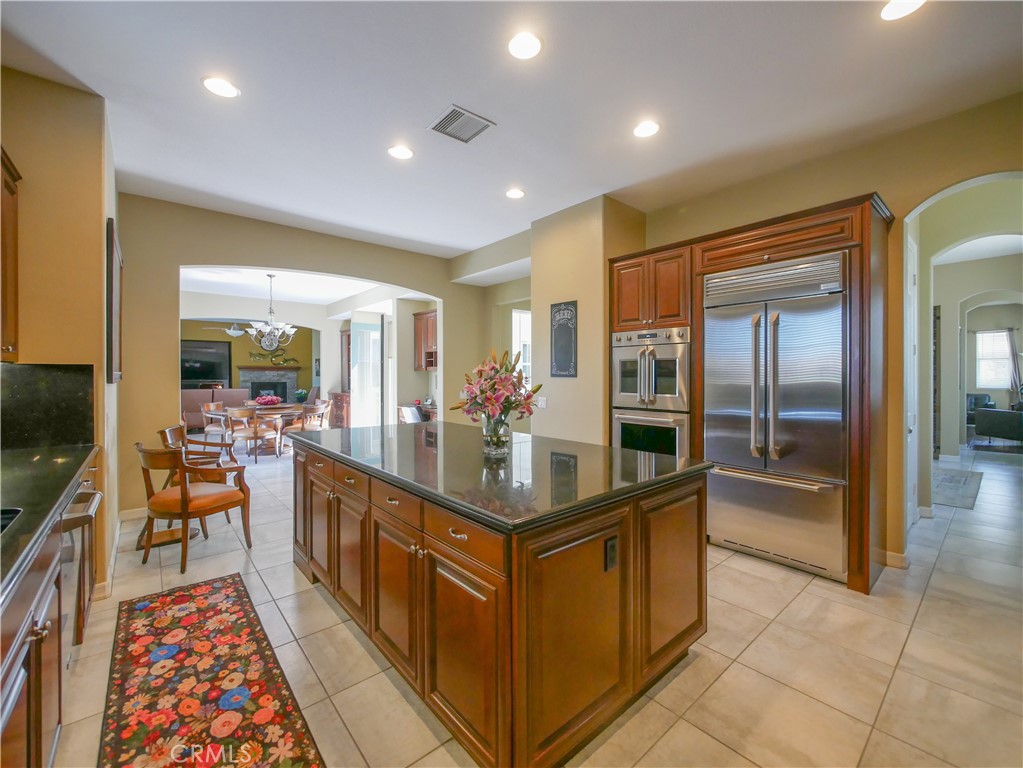 22470 Amber Eve Property Photo 6