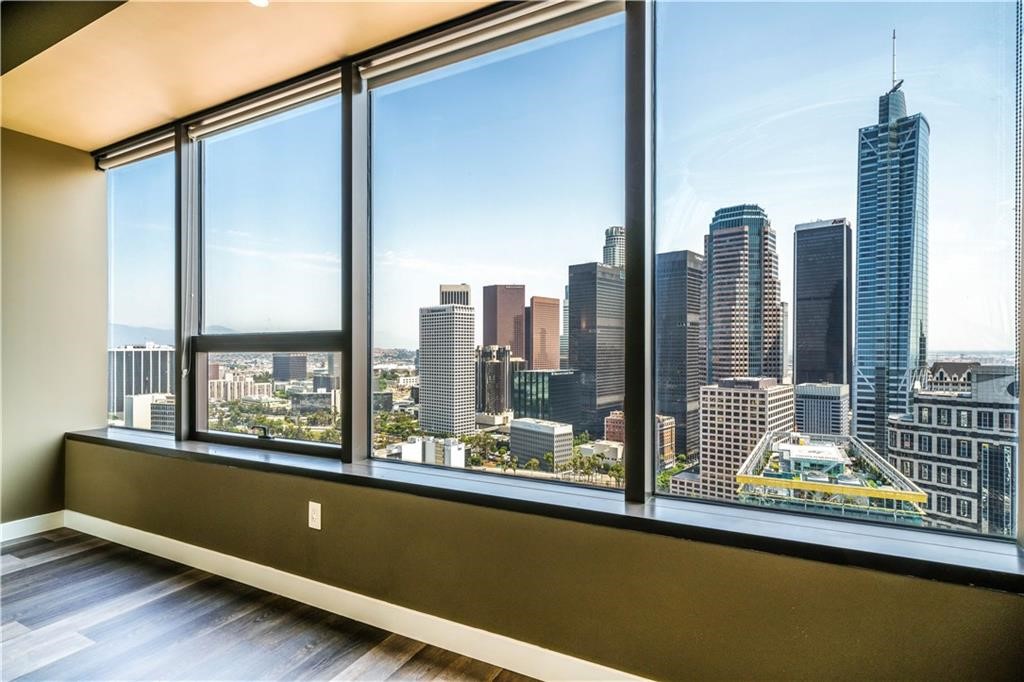 1100 Wilshire 2707 Property Photo 3