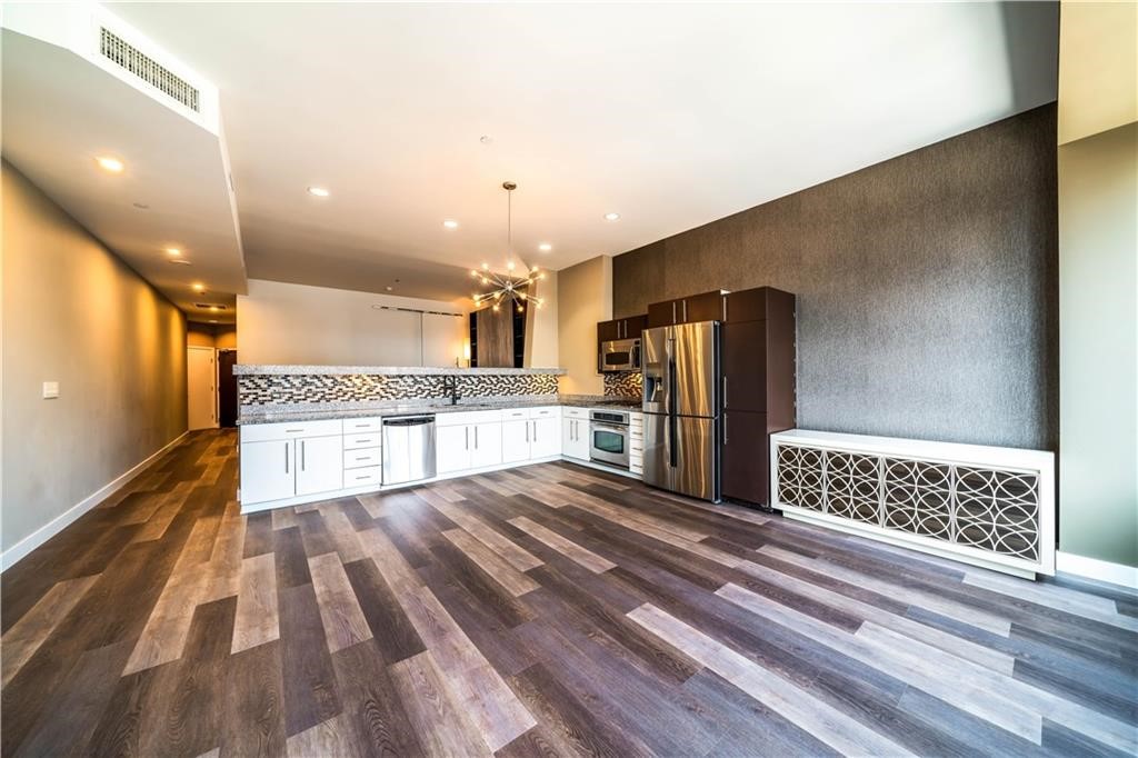 1100 Wilshire 2707 Property Photo 10