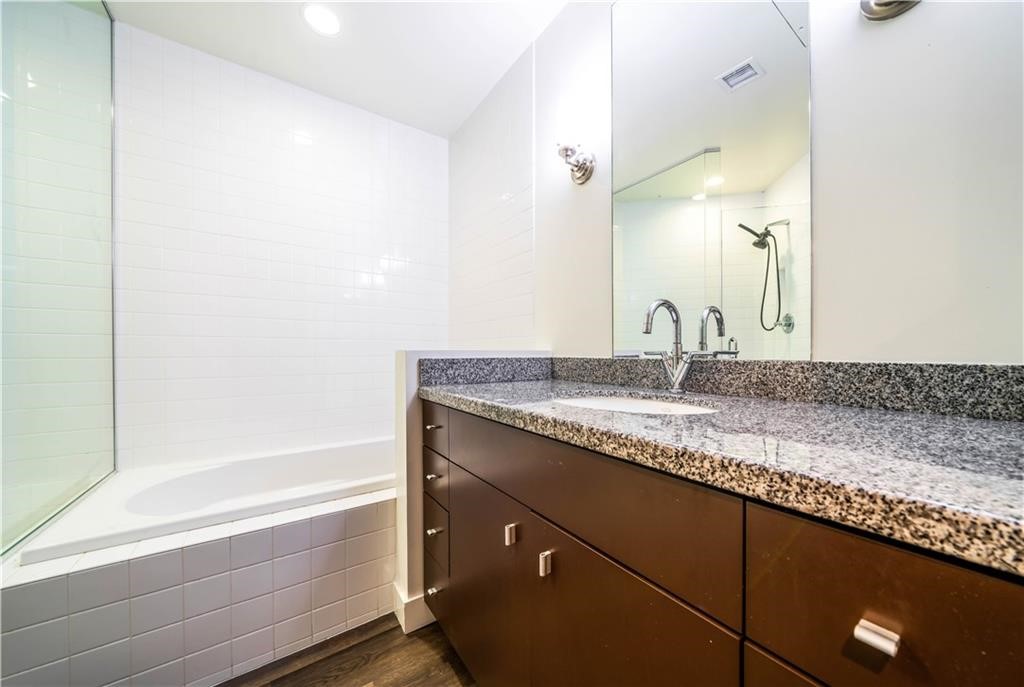 1100 Wilshire 2707 Property Photo 17