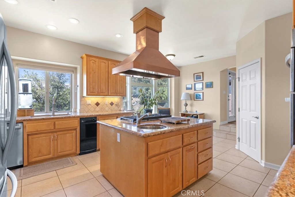 25250 Deertrail Property Photo 4