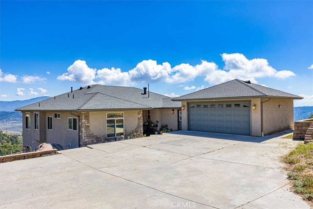 25250 Deertrail Property Photo 5