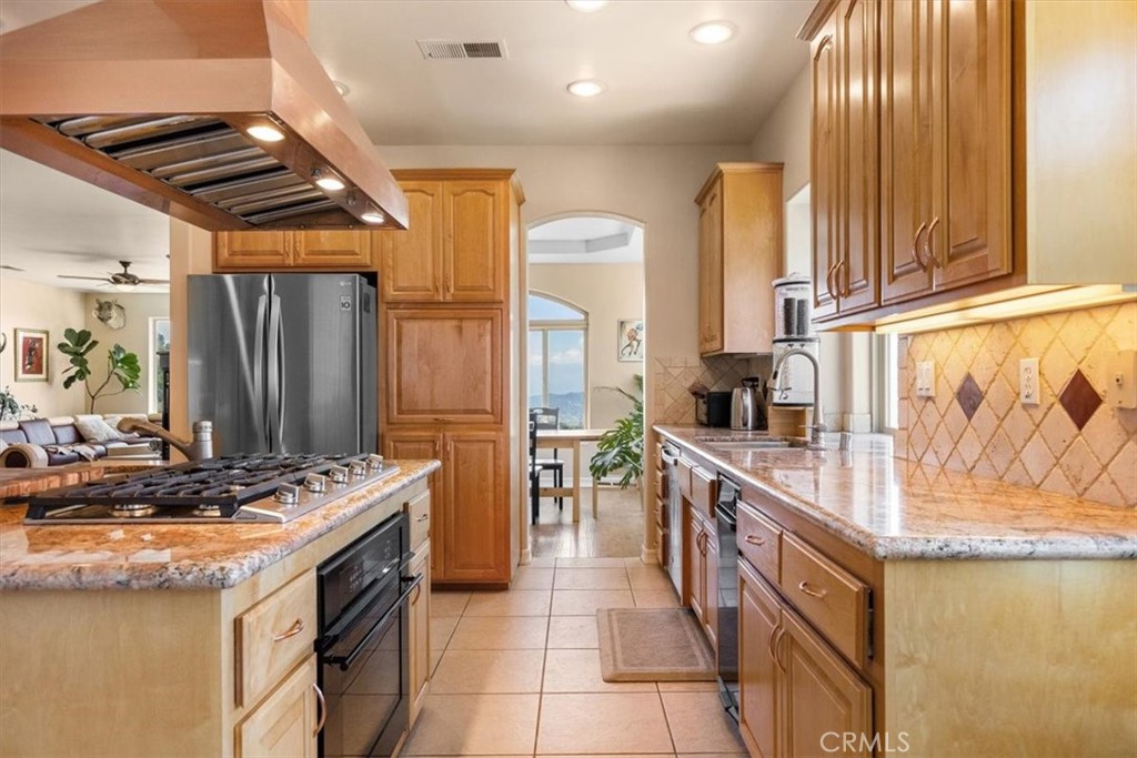25250 Deertrail Property Photo 14