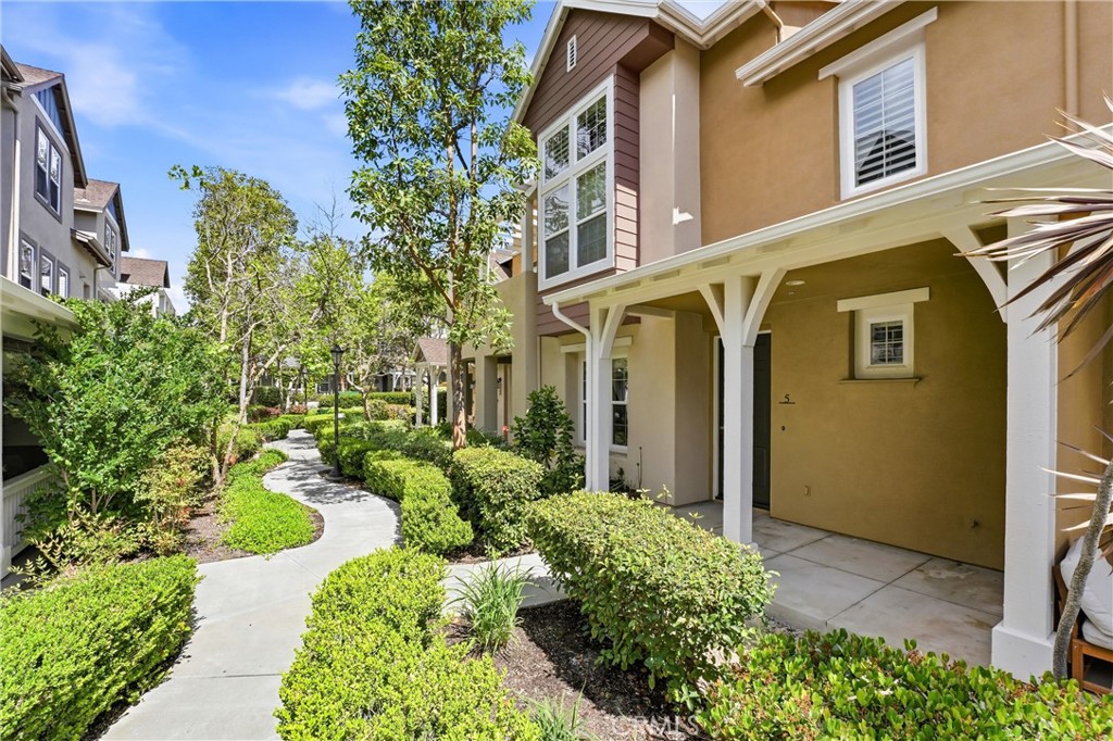5 Azara Property Photo 2