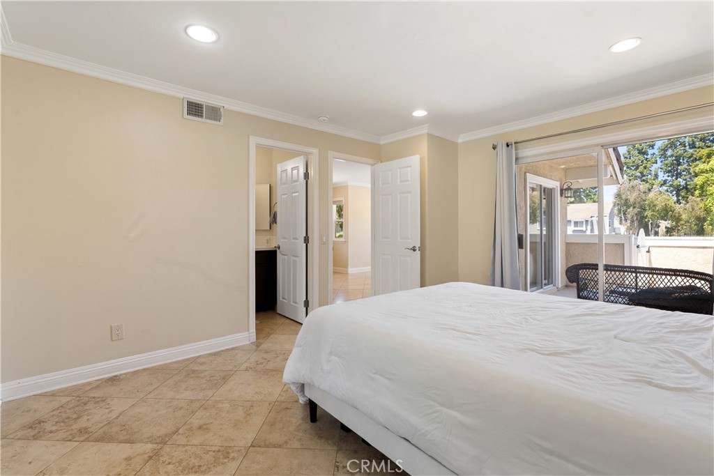 18 Laurel Property Photo 8