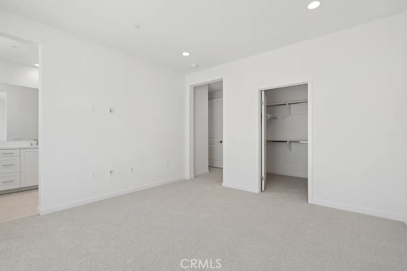 28916 Vertex Way Property Photo 11