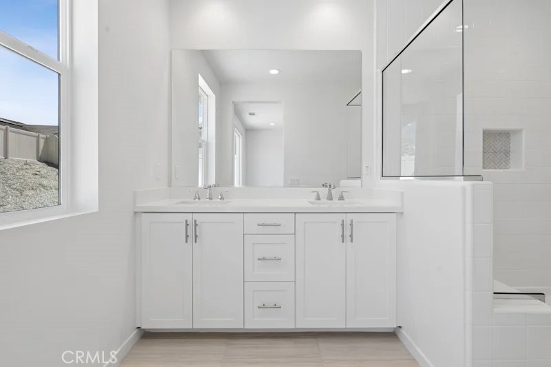 28916 Vertex Way Property Photo 13