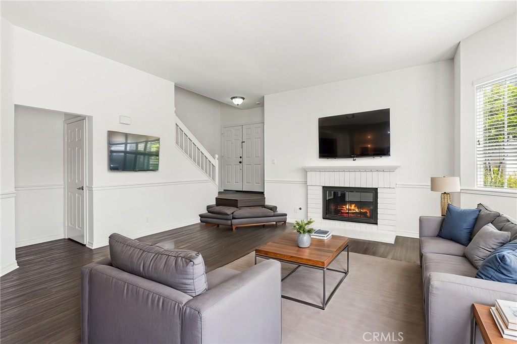24304 Val Verde Court Property Photo 4