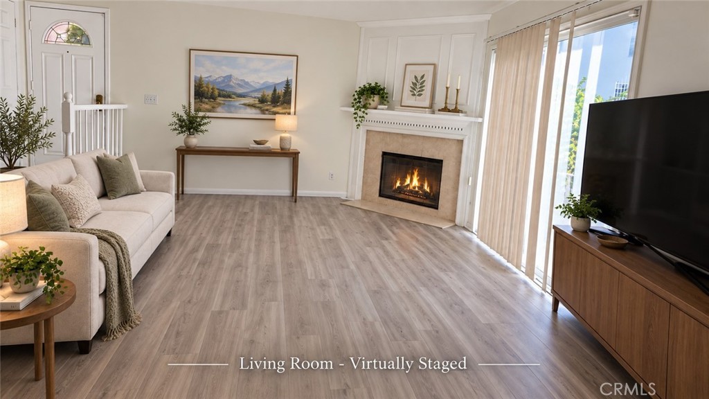 24364 Hilton Way Property Photo 4