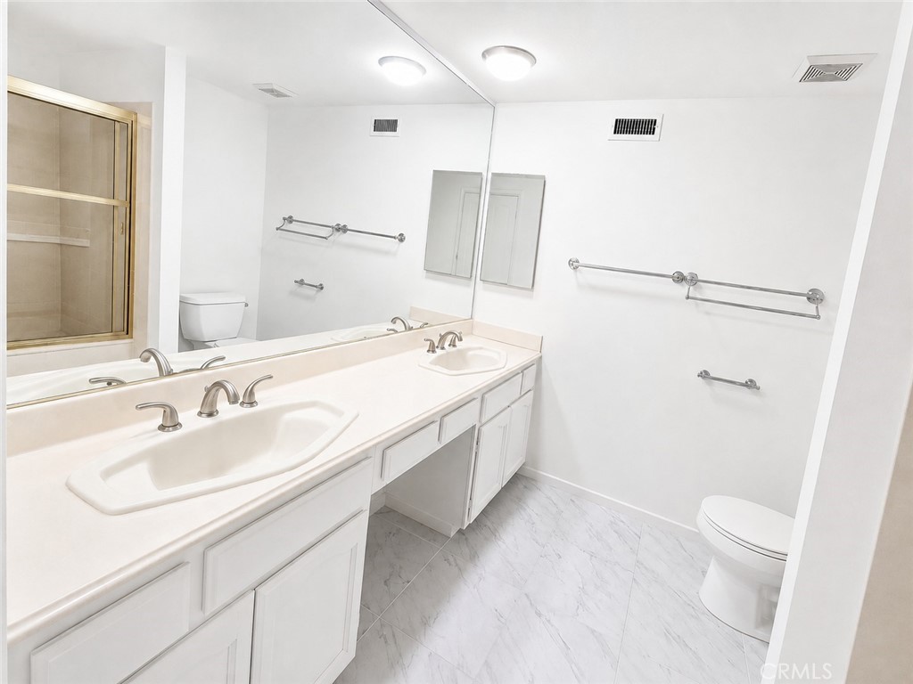 24364 Hilton Way Property Photo 11