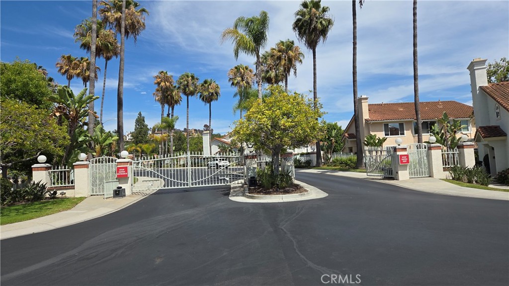 24364 Hilton Way Property Photo 17