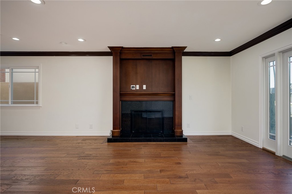 8562 Sandy Hook Property Photo 5