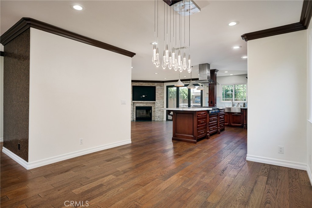8562 Sandy Hook Property Photo 7