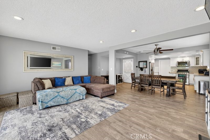 6082 Medford Property Photo 3