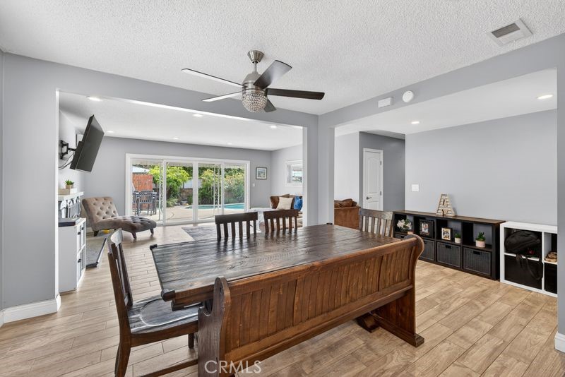 6082 Medford Property Photo 4